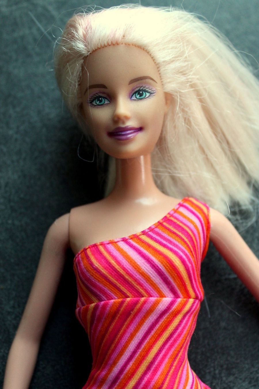 Puppen: Barbie * PUPPE mit 2 Outfits – Gebraucht aus Rebstein von Lunipu 6