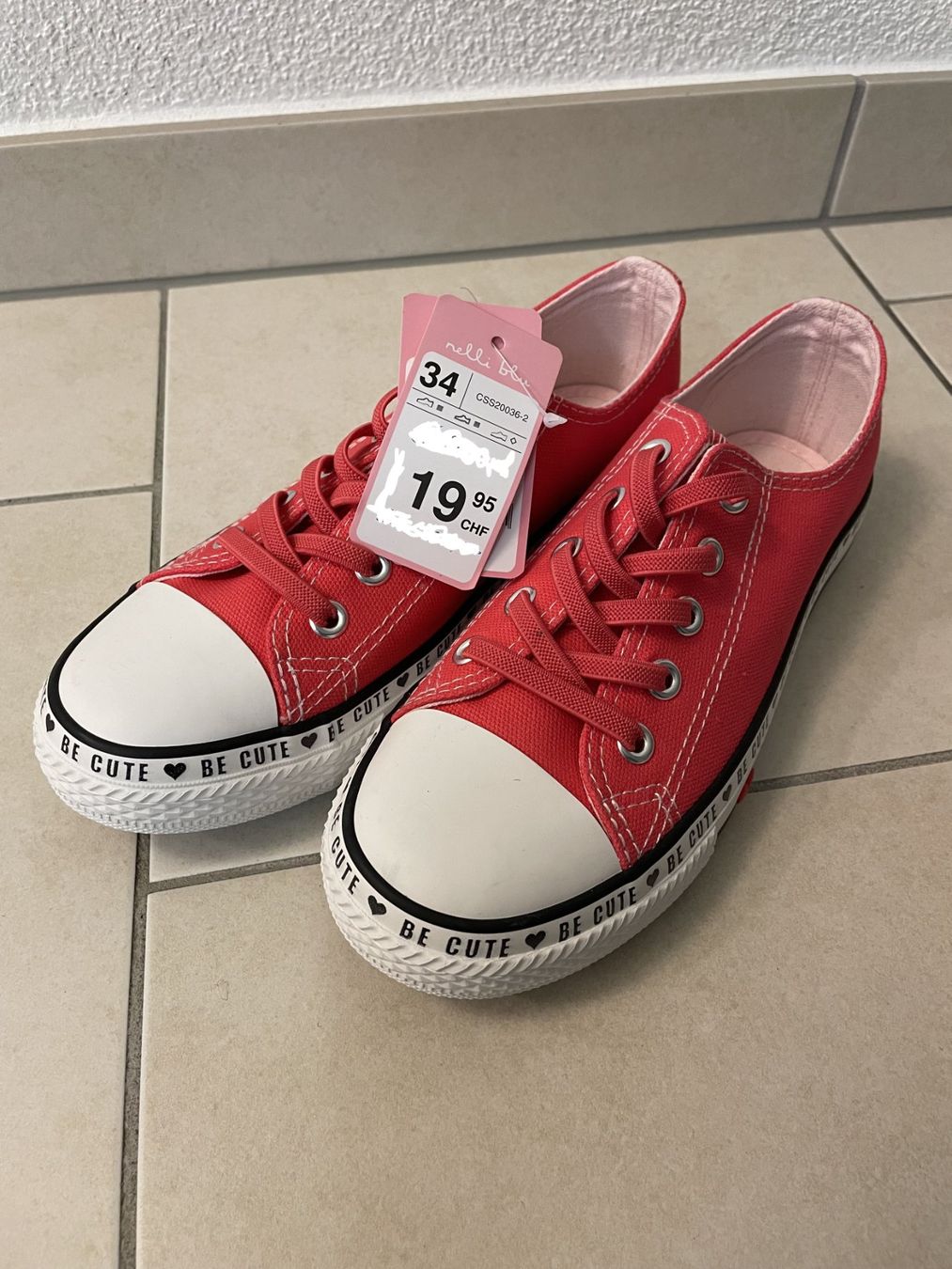 Scarpe per ragazze: Sneaker neu 34 – Nuovo (secondo la descrizione) da Küssnacht am Rigi venduto da icbicb 2