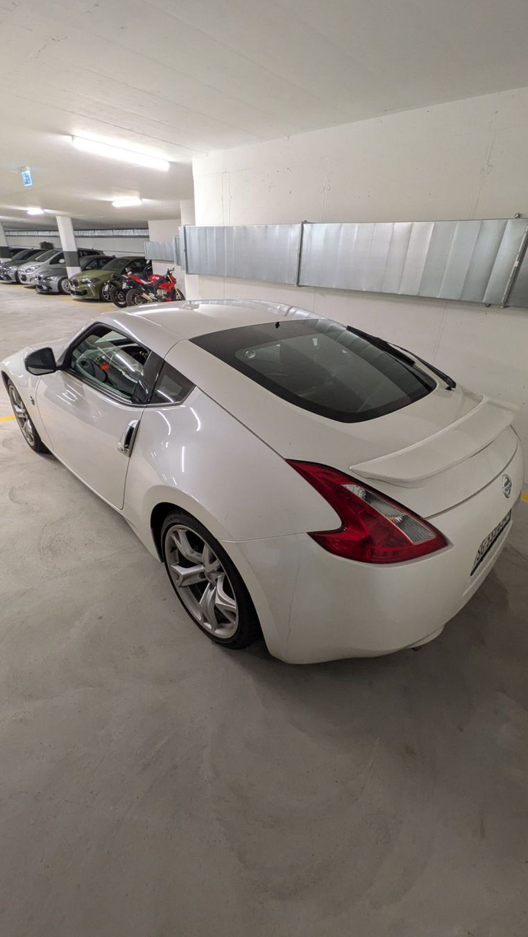 Nissan Automobili: Nissan 370z Pack Automatic – Usato da Oberuzwil venduto da pas_g2t8 3