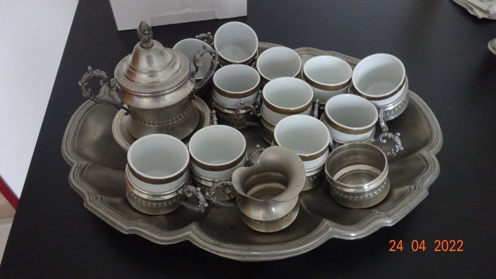 Service à Café En étain - 8 Tasses Avec Cuillères (occasion, Usure Superficielle)