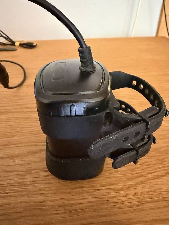 Pezzi di ricambio: Velolicht Frontlich Veloplus 1000lumen – Usato da Zürich venduto da T_K_H_M 2
