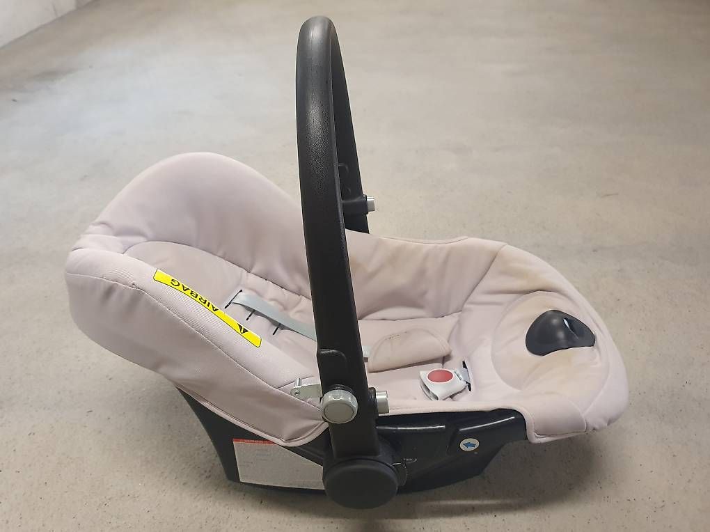Seggiolini per auto: Ovetto Chicco – Usato da Balerna venduto da Luca1234 1