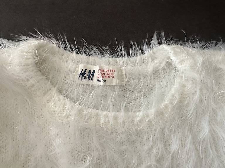H&M Lotti & Set di vestiti: Kleiderpaket Gr. 128 Pullover und Hose neuwertig! – Usato da Häggenschwil venduto da laesskerc 2