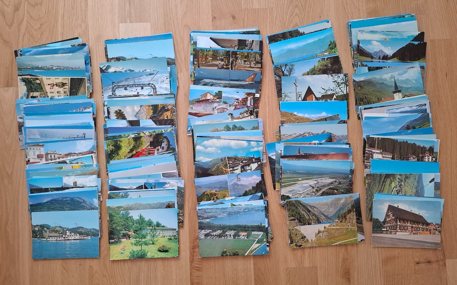 Cartoline postali: 280 Fotokarten Schweiz ca. 1950 - ca. 1980 – Usato da Wil SG venduto da Clanx