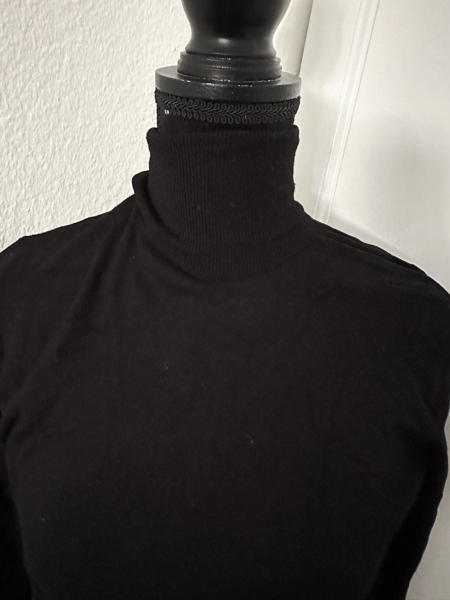 Pullover & Sweatshirts: Rollkragenpulli Schwarz Gold – Gebraucht aus Richterswil von chikolina01 2