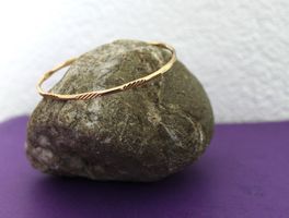 schmaler Armreif