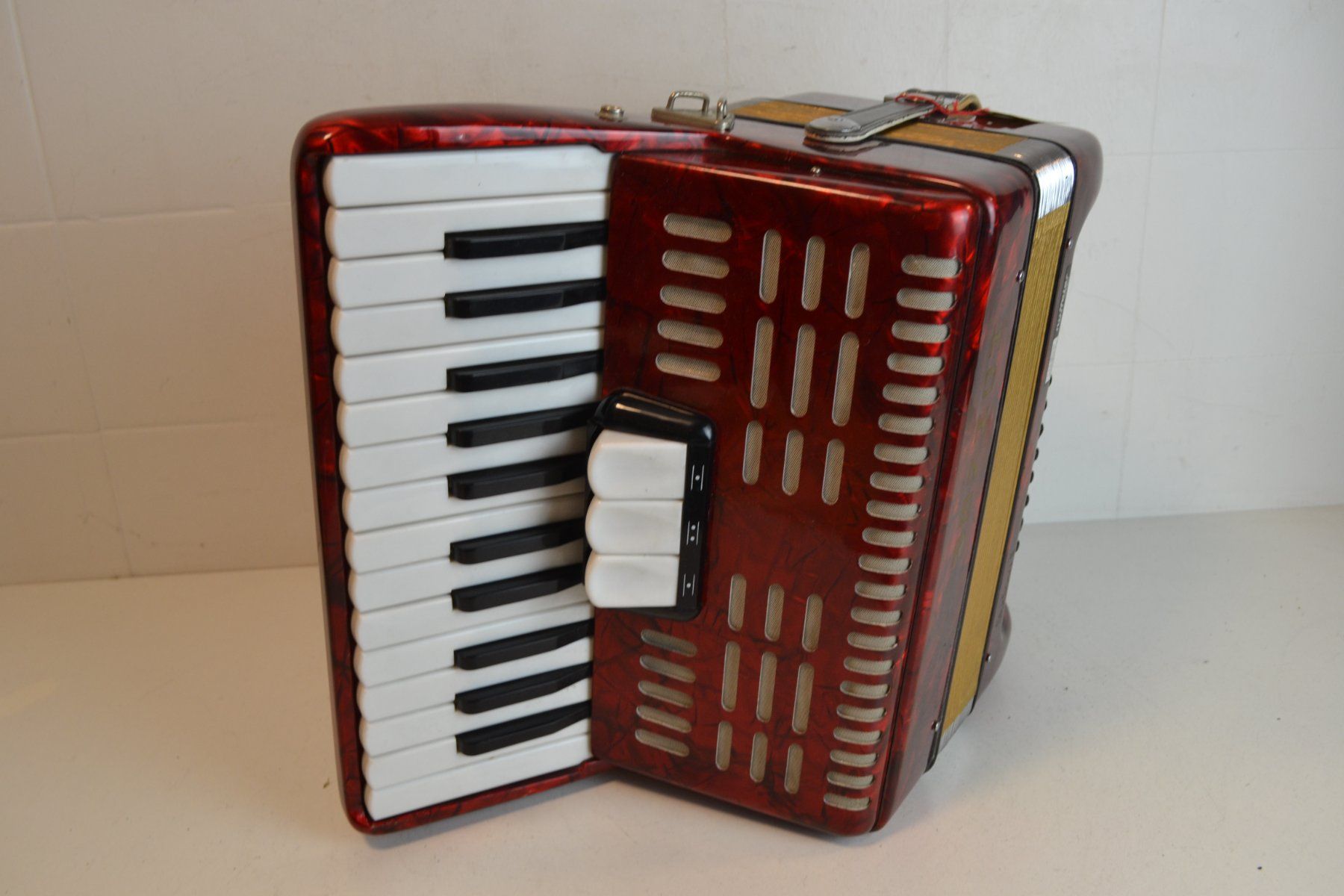 Hohner Musikinstrumente: Akkordeon chromatisch Hohner Studiosa II – Gebraucht aus Zürich von Brockito 6