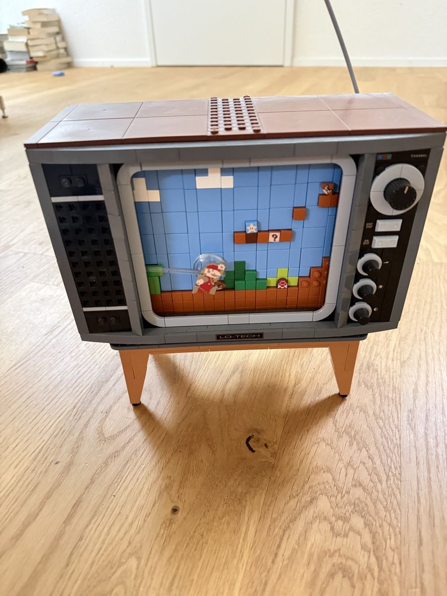 Lego Jeux de construction: Lego 71374 Nintendo NES – D'occasion à Münchringen par Thisuruf