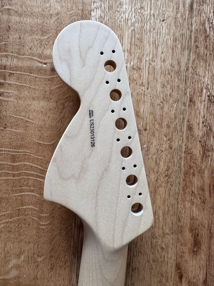 Fender Strumenti musicali: Gitarrenhals Fender – Nuovo e nell'imballaggio originale da Dübendorf venduto da Mavobu 2