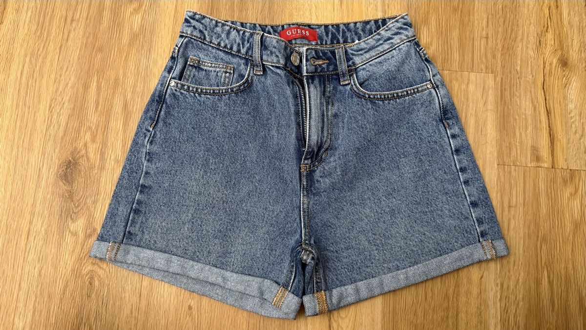 Guess Jeans: Jeans Guess Gr. 25. Neu – Nuovo (secondo la descrizione) da Wallisellen venduto da S_lb