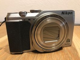 Nikon Coolpix A900 silber 20.3 MP