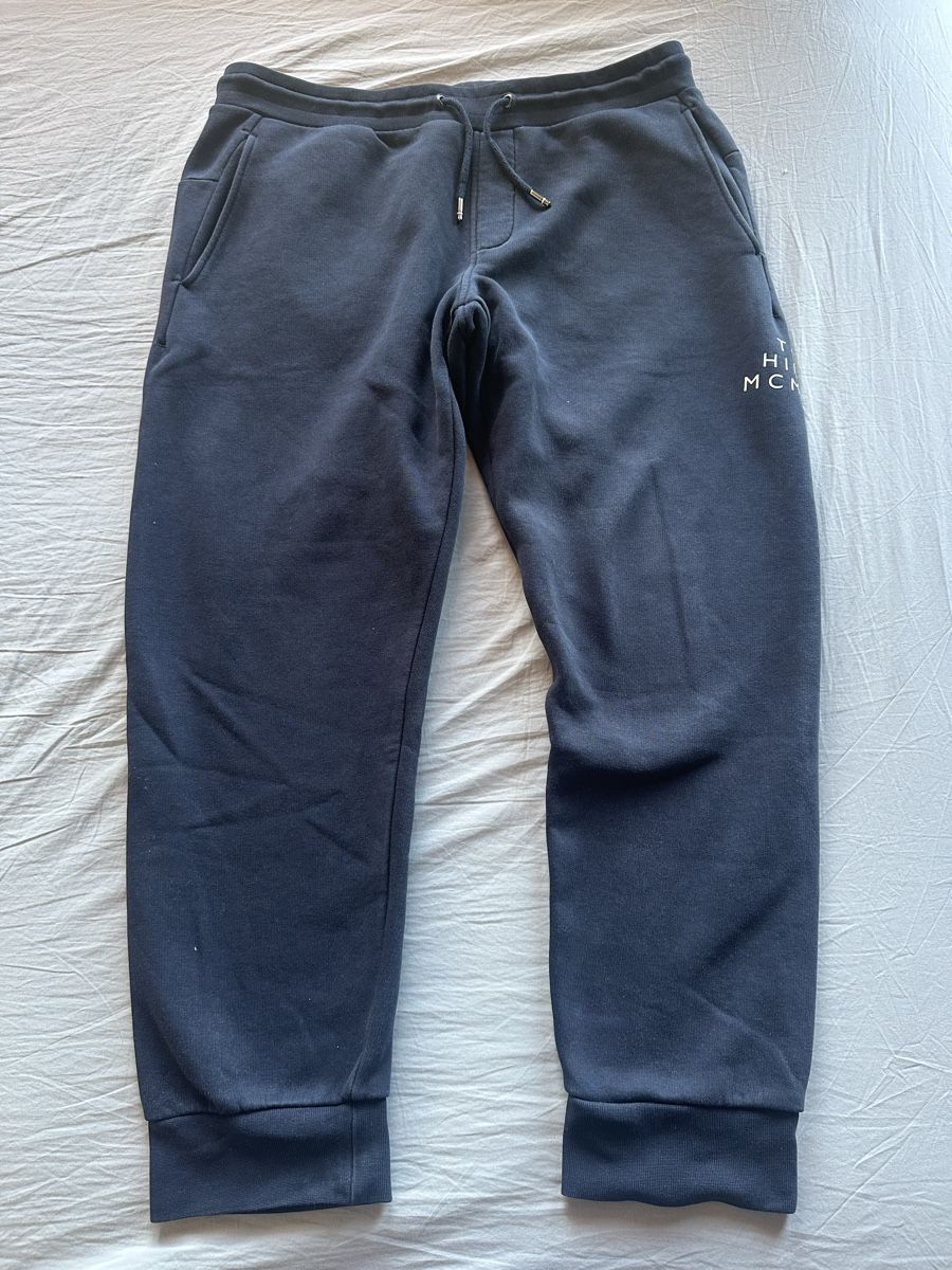 Tommy Hilfiger Hosen: Jogginghose Tommy Hilfiger  – Gebraucht aus Visperterminen von manunik