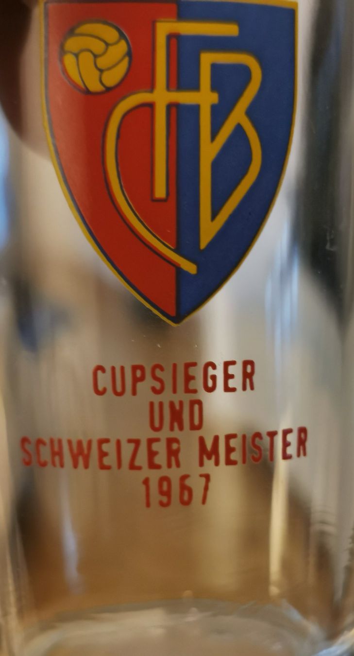 Bicchieri: FC Basel 75 Jahre  Weisswein / Schnapsglas – Usato da Emmenbrücke venduto da Herzog07 2