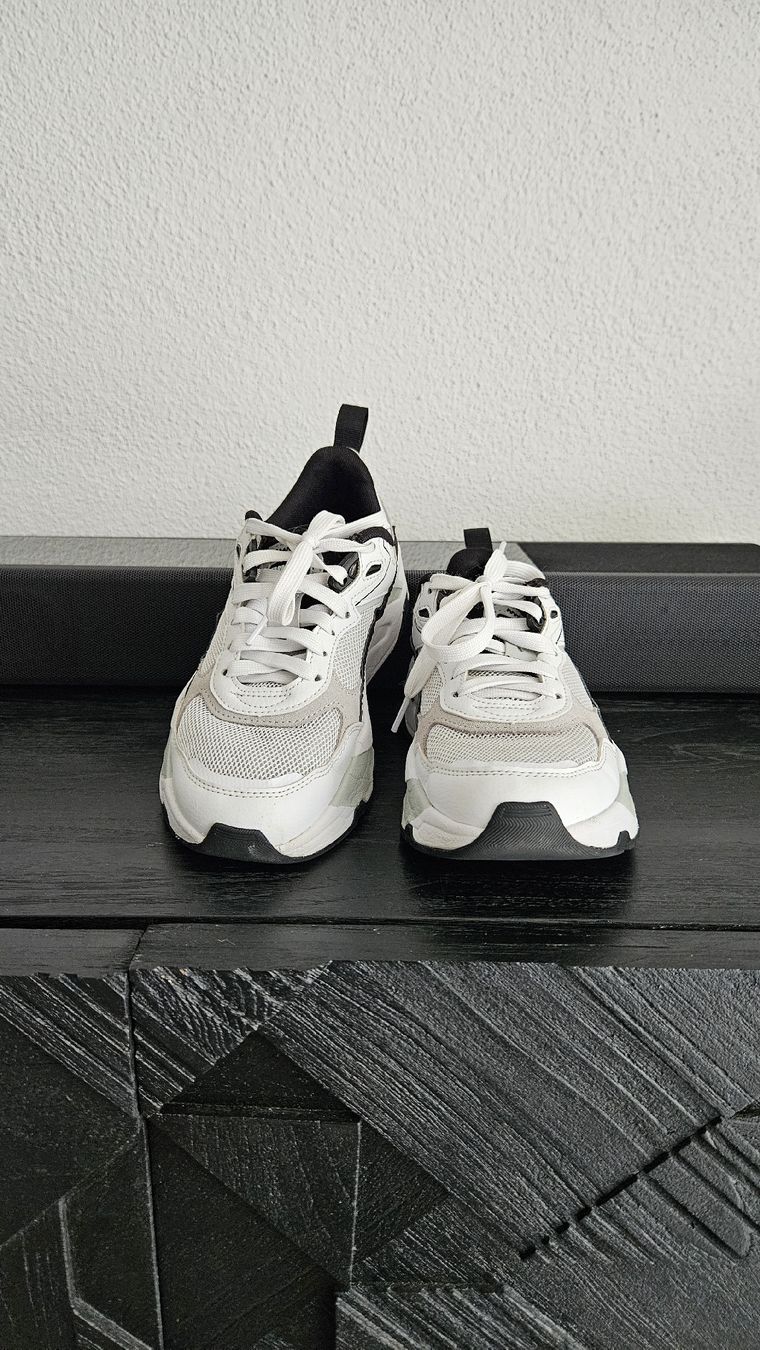 Puma Damenschuhe: Puma sneakers low – Gebraucht aus Bülach von Recherchieren 2