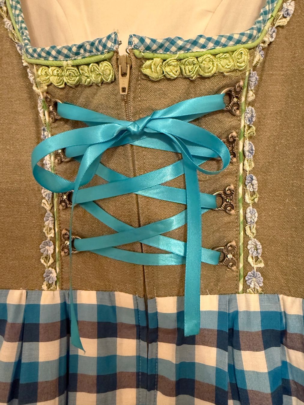 Kleider: Dirndl von Stockerpoint – Gebraucht aus Riehen von Guefeli0 2