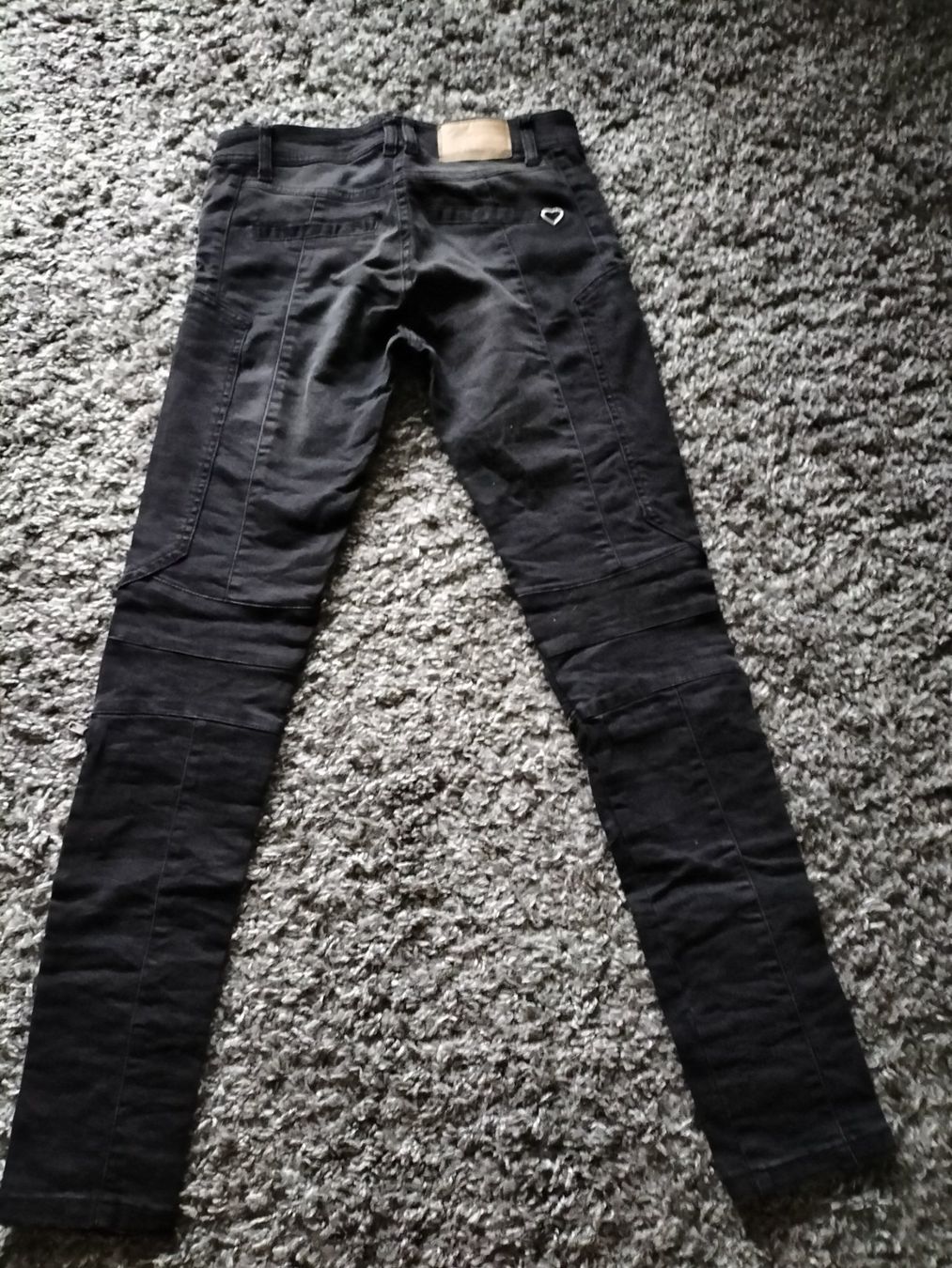 Please Jeans Pantaloni: trendige Hose von Please – Usato da Sins venduto da Taschending 2