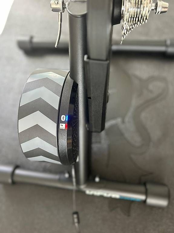Vélos d'appartement: Wahoo KICKR CORE  – D'occasion à Villeneuve VD par Giuliano17 4