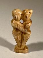 Ancienne Amulette Couple Enlacé, Os Sculpté, Animiste