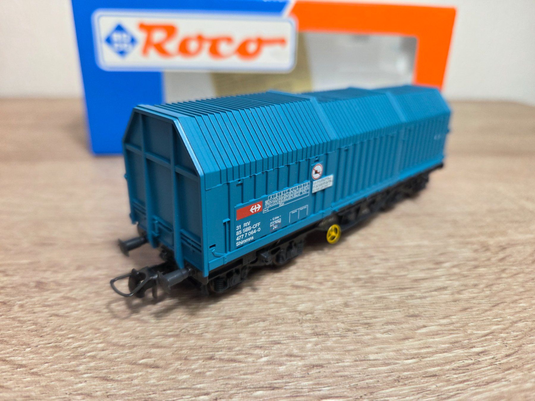Roco Modellini di ferrovie: Roco 46293 Teleskophaubenwagen SBB H0 – Nuovo e nell'imballaggio originale da St-Aubin-Sauges venduto da Lo_Go 3