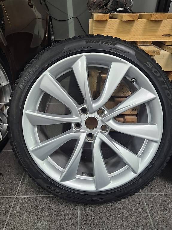 Pneus & Kompletträder: Roues Hiver Tesla Model 3 – Gebraucht aus Bussigny von NoLimiit