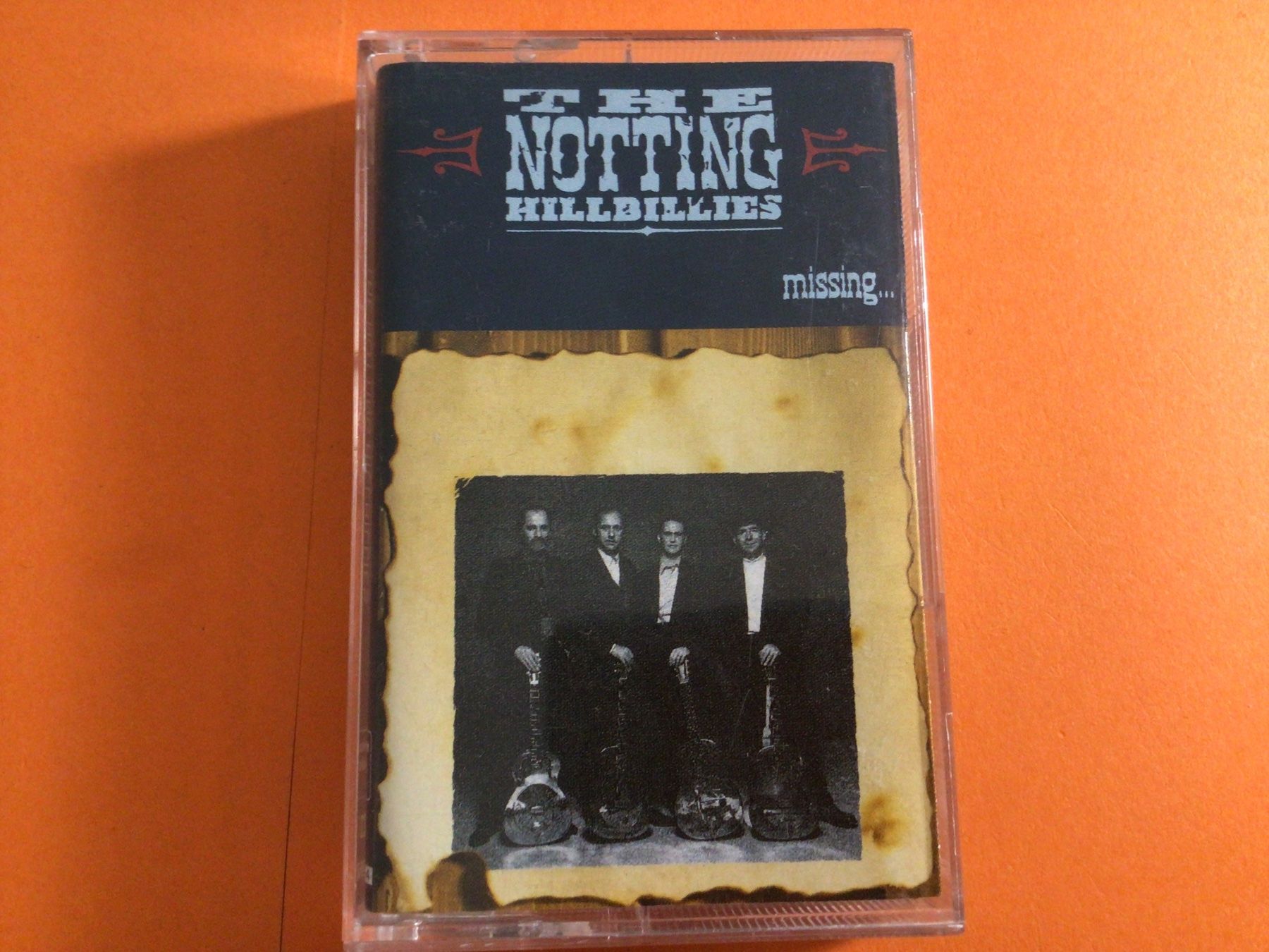 Musicassette: The Notting Hillbillies Kassette Missing...1990 – Usato da Steinach venduto da Quarkie
