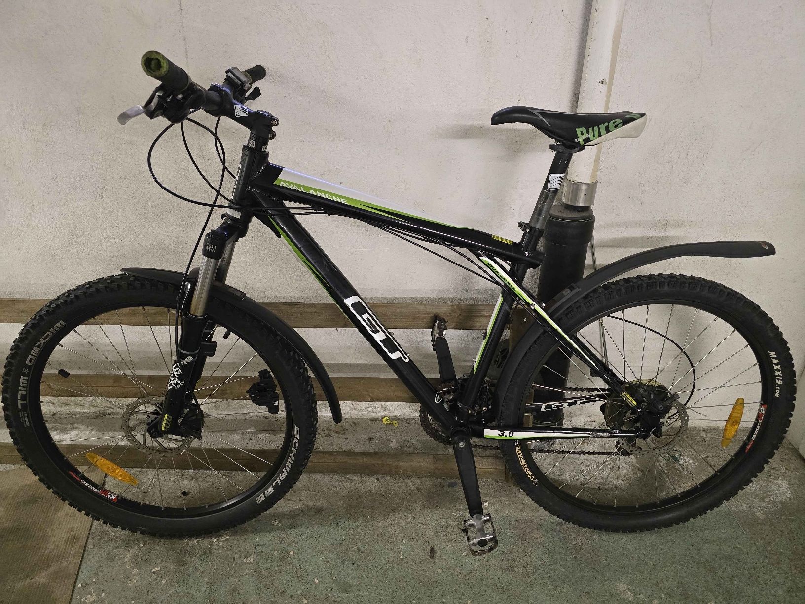 GT Vélos: GT Avalanche 3.0 Mountainbike  – D'occasion à Zürich par Jovi8