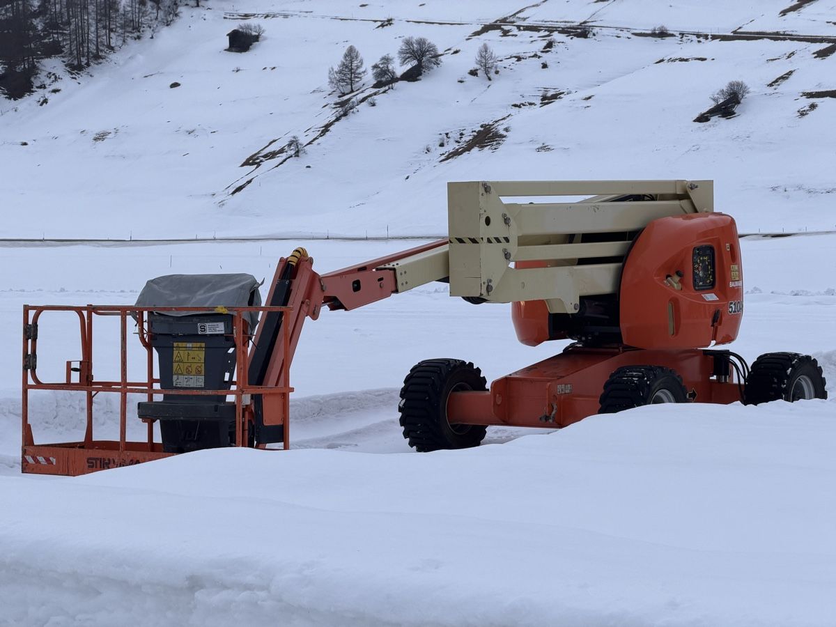 Piattaforme elevatrici & Crick: Hebebühne JLG 510AJ – Usato da Oberwald venduto da 7408