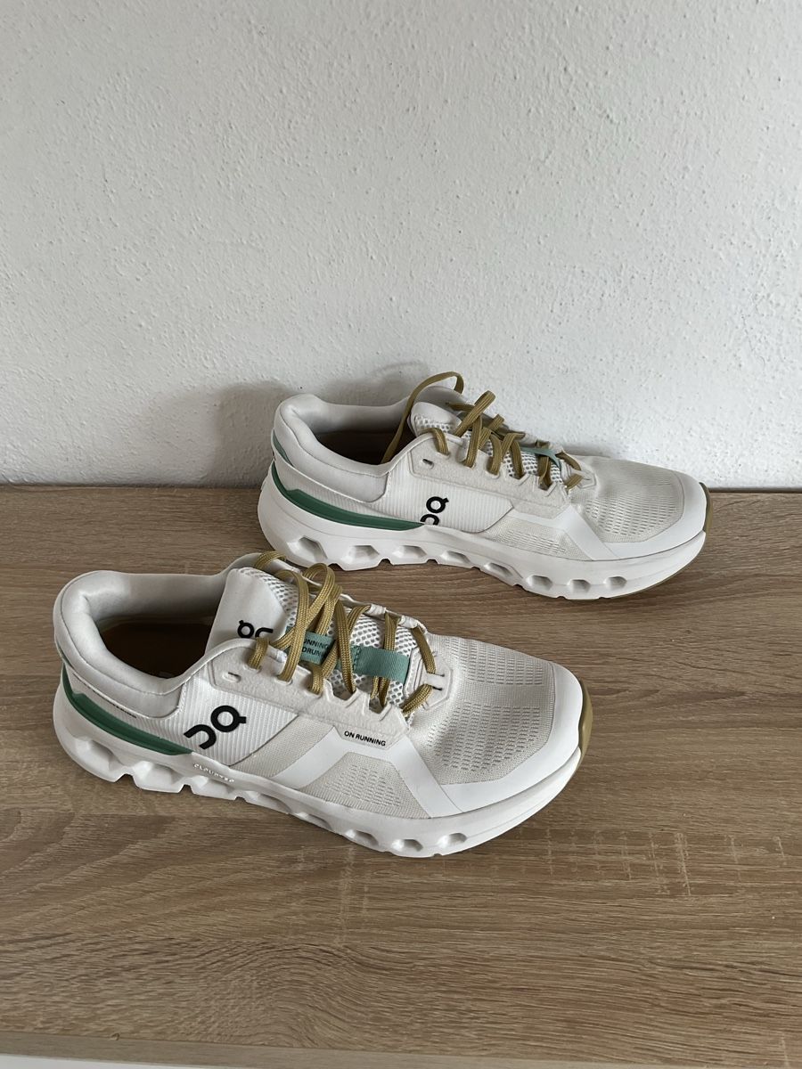 On Scarpe da uomo: On Schuhe Gr43 – Nuovo (secondo la descrizione) da frauenfeld venduto da pipi018