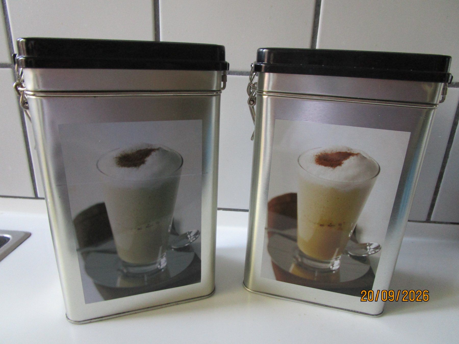 Micasa Altro in Decorazioni & Accessori: 2 Kaffeebüchsen mit Bügel – Usato da Birmenstorf AG venduto da Edelweiss25 1