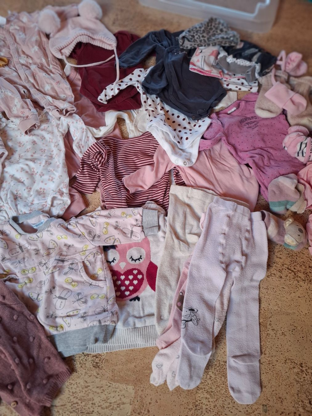 Kleiderpakete & -sets: 33 teiliges Newborn Set 56-62 – Gebraucht aus Galgenen von 27hours 3