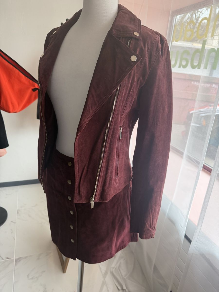 Stradivarius Lotti di vestiti: STRADIVARIUS LEDERJACKE & ROCK SET BORDEAUX S – Usato da Arch venduto da Aga84 3