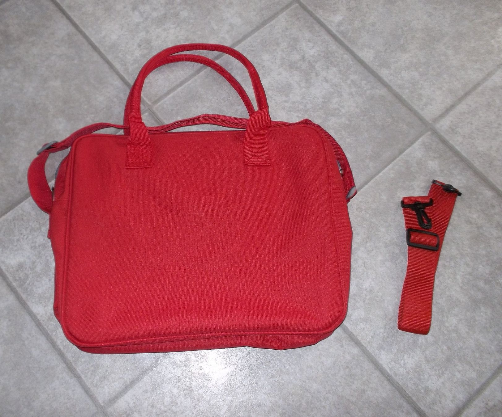 Taschen für Damen: Rote GONIS Tasche, neu & ungebraucht – Neu und originalverpackt aus Kaltbrunn von Cindy99 2
