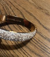 MICHAEL KORS Armreif goldfarben mit Steinchen