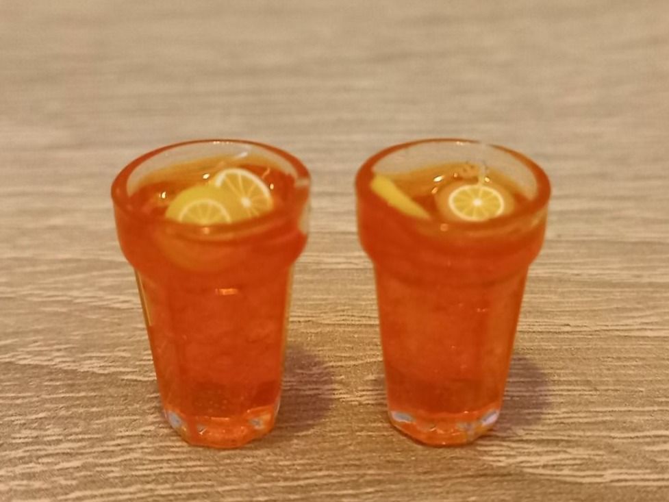 2× Eistee Drink, Puppenhaus, Setzkasten | Kaufen auf Ricardo
