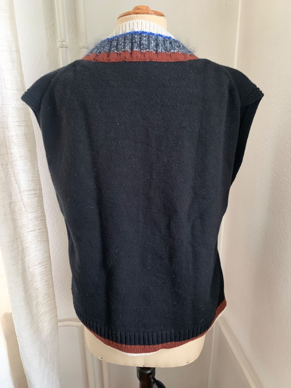 Cos Gilet & Giacche senza maniche: COS Strickweste Pulunder Gr. XS, 36 Schwarz – Usato da Richterswil venduto da Moii89 1