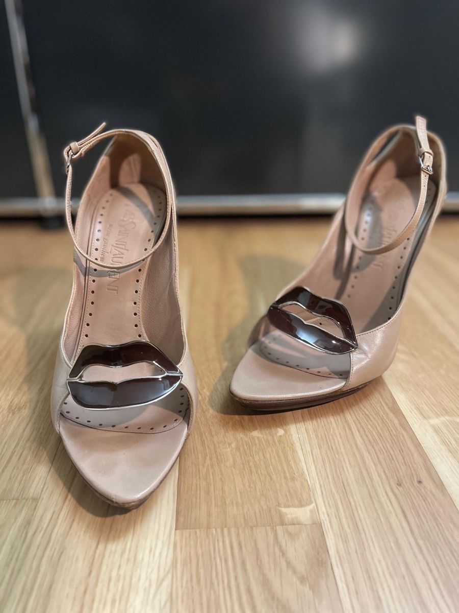 Saint Laurent Scarpe da donna: Yves Saint Laurent Sandalen – Usato da Luzern venduto da Fabian_Ni 1