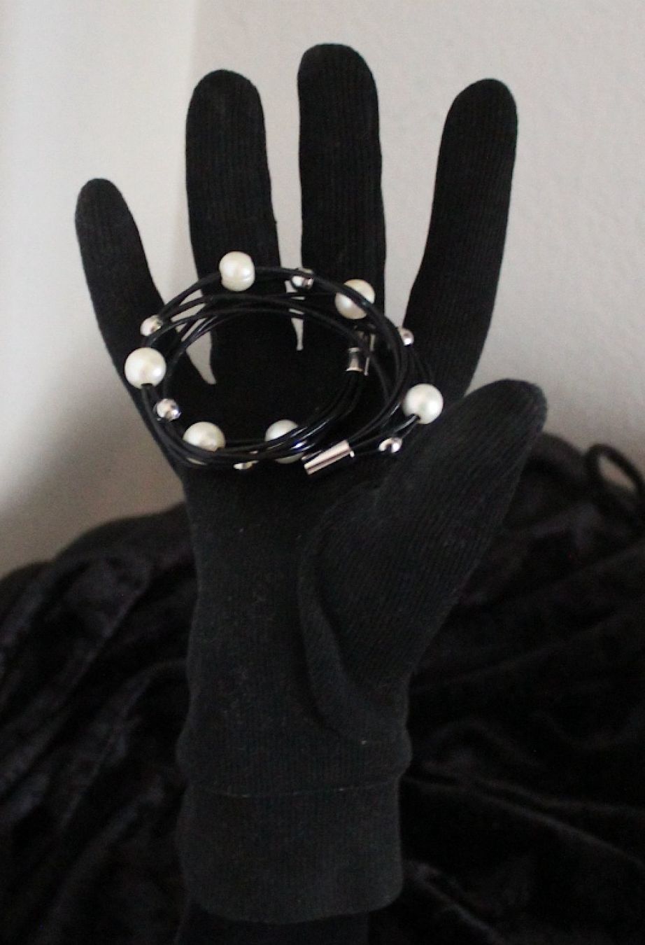 Bracciali & Braccialetti: Armband mit Magnetverschluss – Usato da Locarno venduto da madame-tus-sauds 2