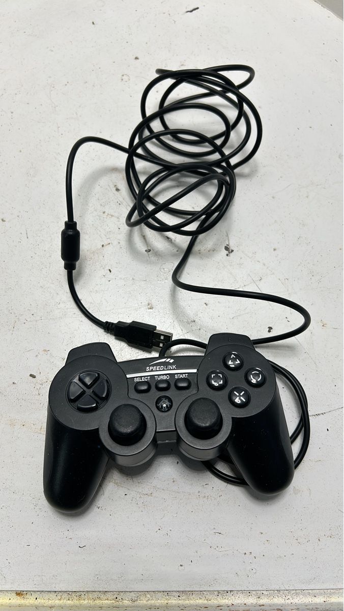 Controller: PC Gamepad Controller mit Kabel – Usato da Madiswil venduto da Bilranis1071