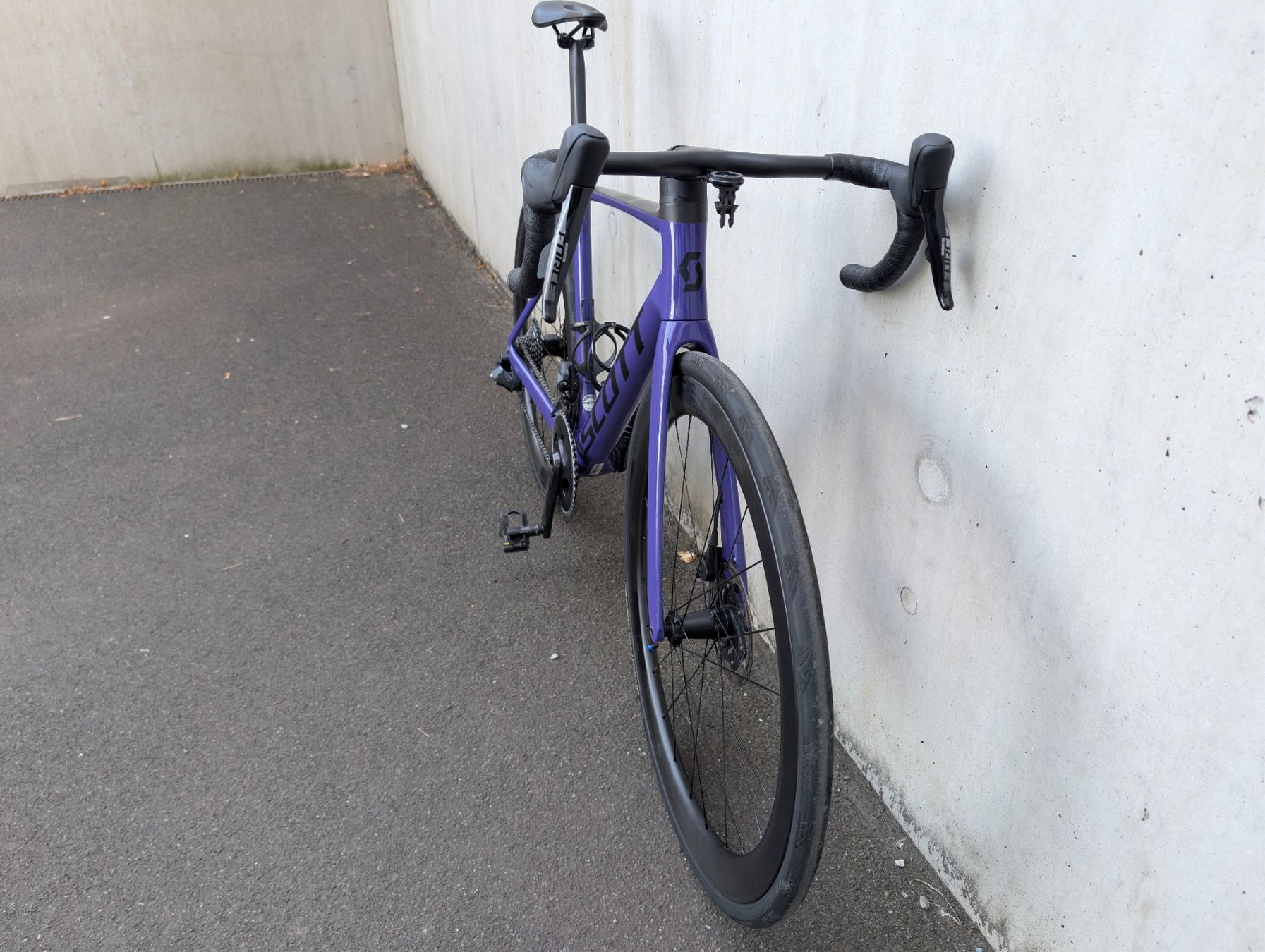 Scott Vélos: Scott Addict RC – D'occasion à Givisiez par kev_b2b9 5