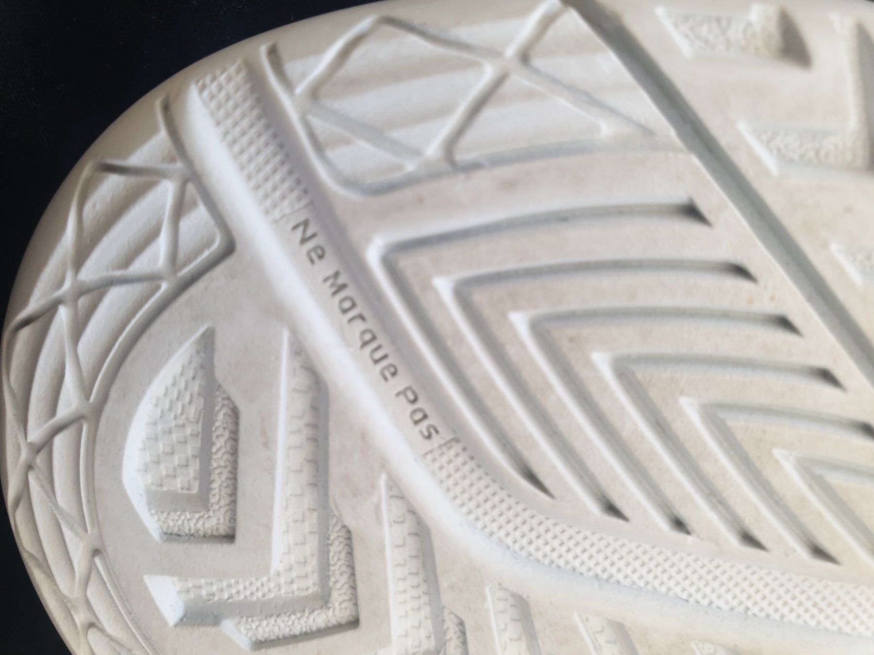 Asics Chaussures garçon: Hallenschuhe Asics Grösse 31.5 – D'occasion à Unterengstringen par Ypsilony 3