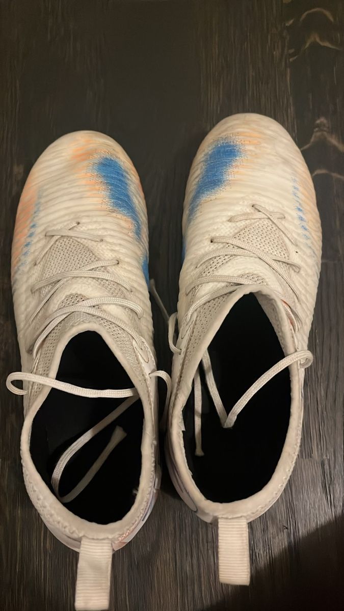 Puma Herrenschuhe: Fussball Schuhe 38 – Gebraucht aus zug von saliviolyn