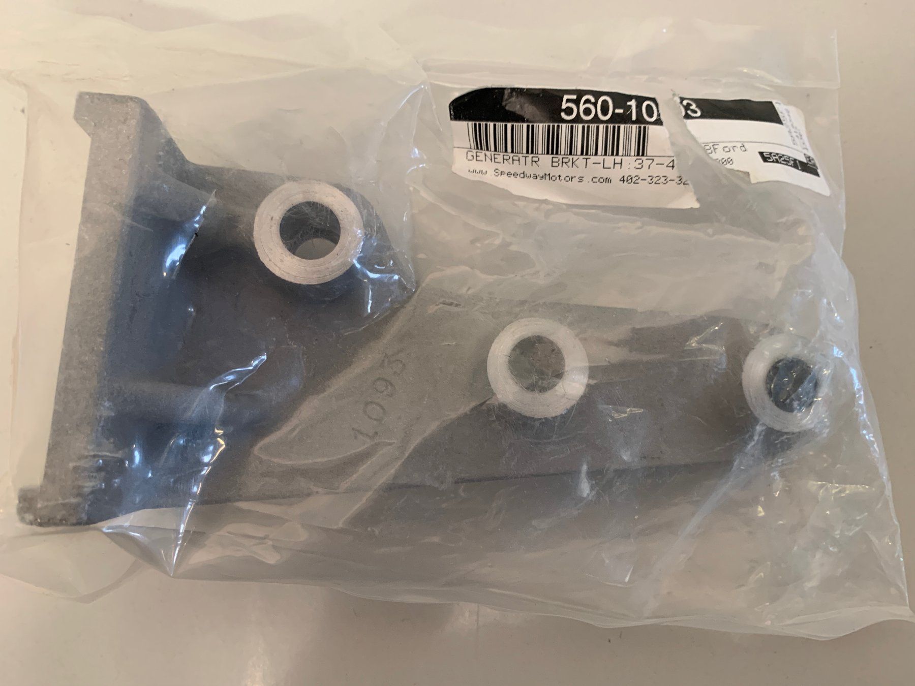 Ford Tutti pezzi di ricambio auto: Ford Flathead V8 Offenhauser Generator Halter | Linke Seite – Nuovo e nell'imballaggio originale da Ottikon venduto da Hogdog 6