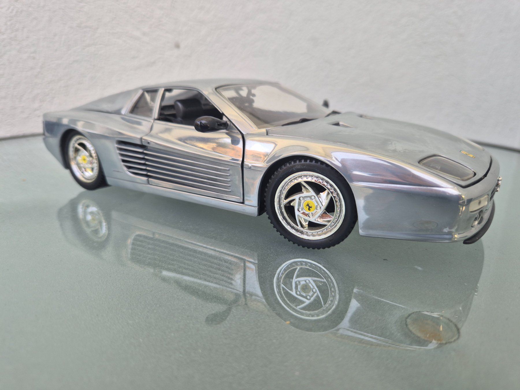 Ferrari Modellini d'auto: Ferrari 512Testarossa Chrom von Hot Wheels 1:18 – Usato da Oberbuchsiten venduto da laffite54 6