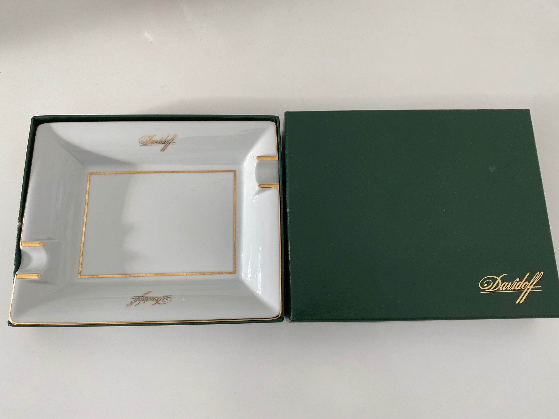 Portacenere: Davidoff Aschenbecher Porcelain – Usato da Luzern venduto da coffee74