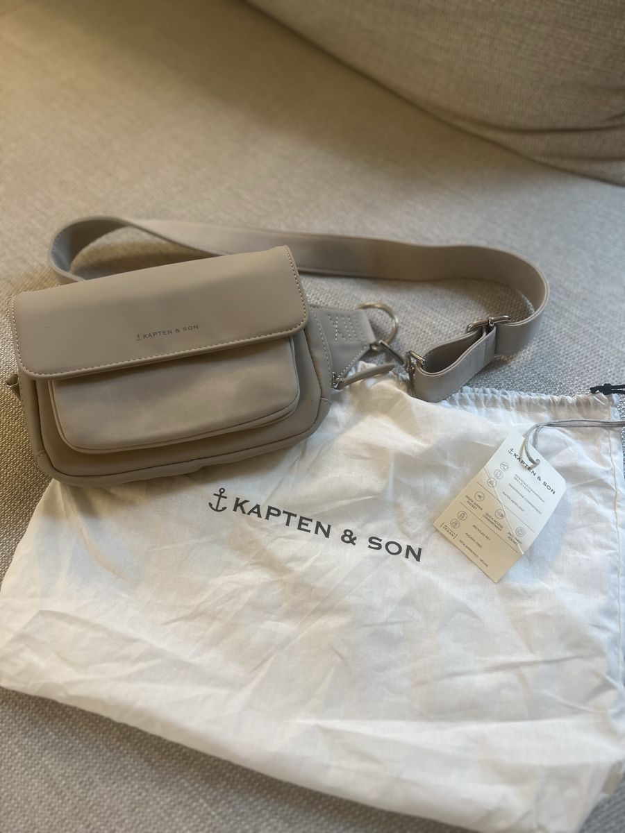 Kapten & Son Borse da donna: Kapten & Son Tasche beige neu mit Beutel – Nuovo e nell'imballaggio originale da Aarau venduto da Nintendo03
