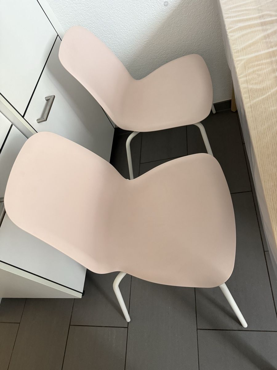Ikea Stühle: 2 hell rosa ikea stühle – Gebraucht aus Luterbach von uhrmacherin89 1