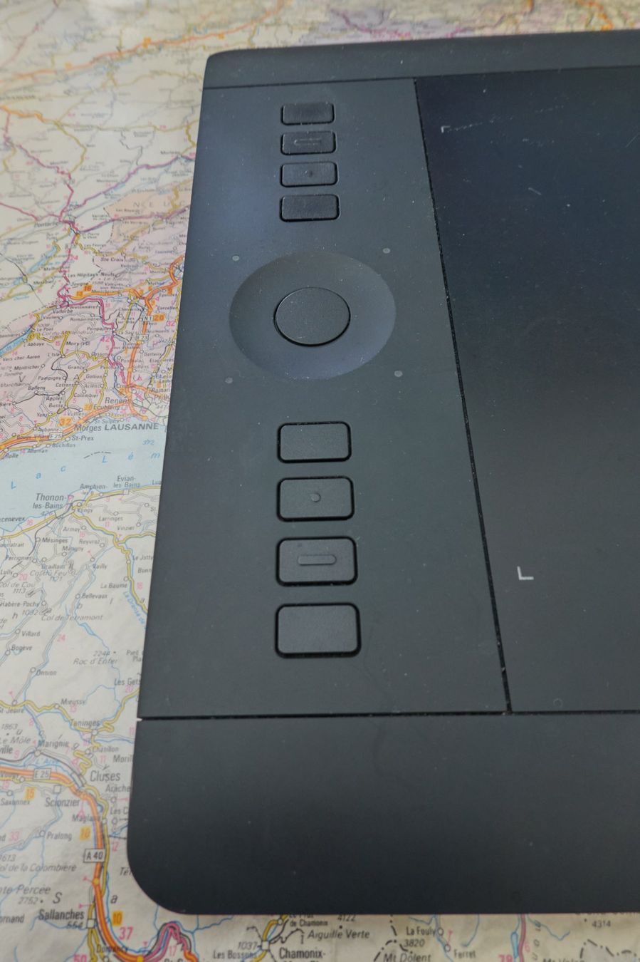 Wacom Tablet PC: Wacom Intuos  Pro Medium Model PTH-651 – Usato da Ipsach venduto da NormanR 1