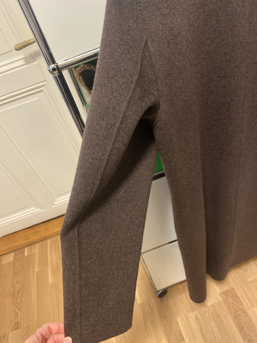 Massimo Dutti Cappotti: Mantello mai usato Massimo Dutti marrone – Nuovo (secondo la descrizione) da Lausanne venduto da lau_8vk7 2