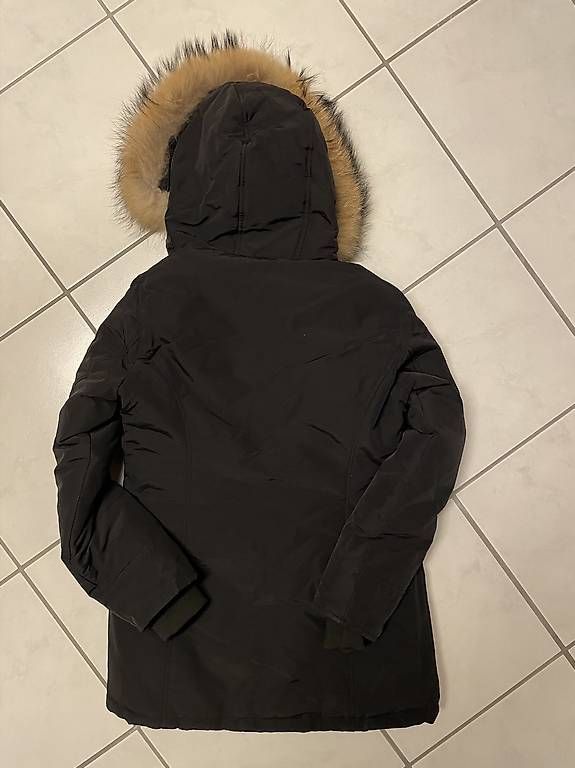 Manteaux: Echt-Fell Winterparka schwarz, Grösse S – D'occasion à Möriken AG par nipamijule 1