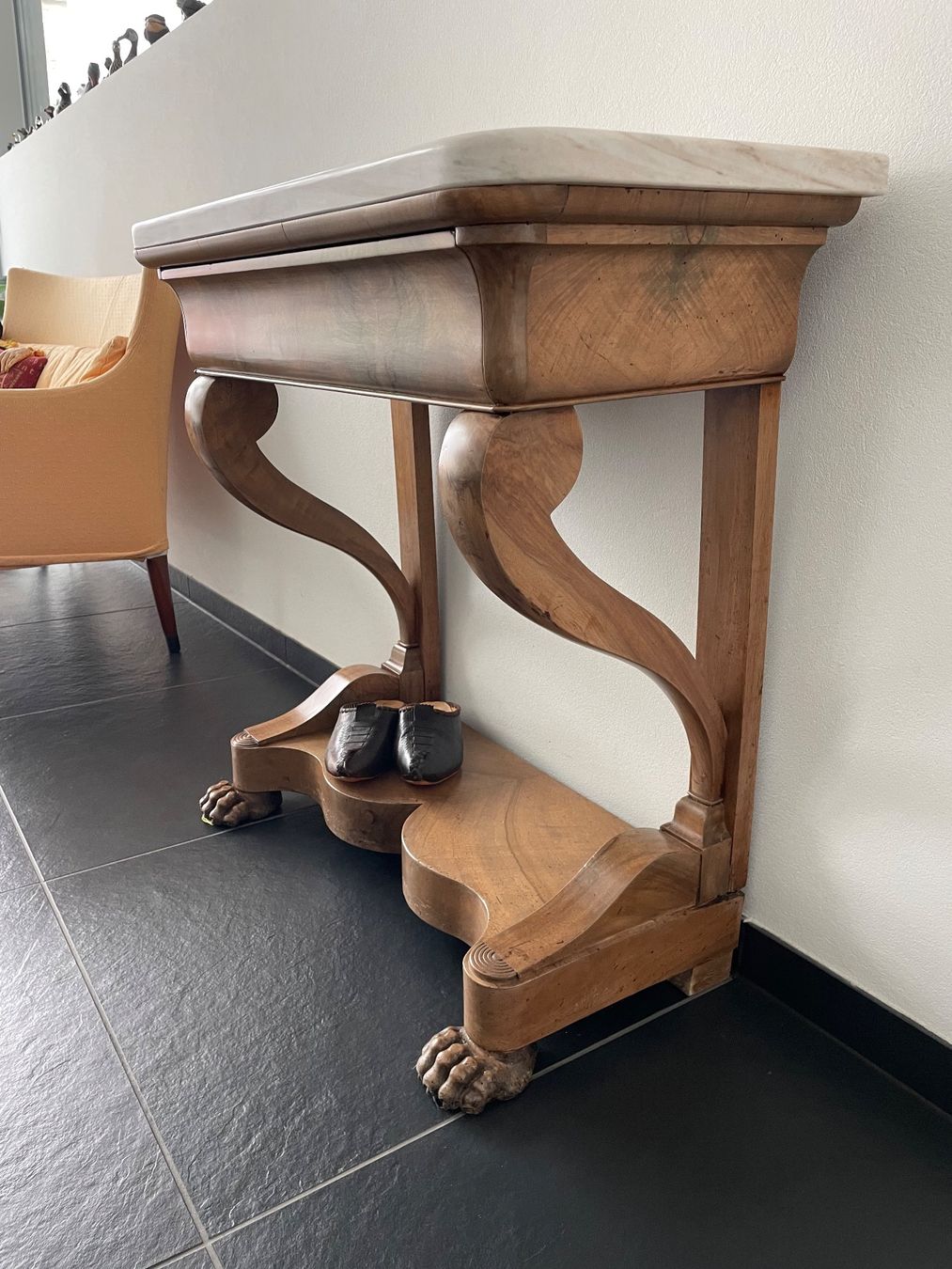 Console: Antiker Konsolentisch mit Marmorplatte, Biedermeier-Stil – Usato da Môtier (Vully) venduto da Nicole_1837 1